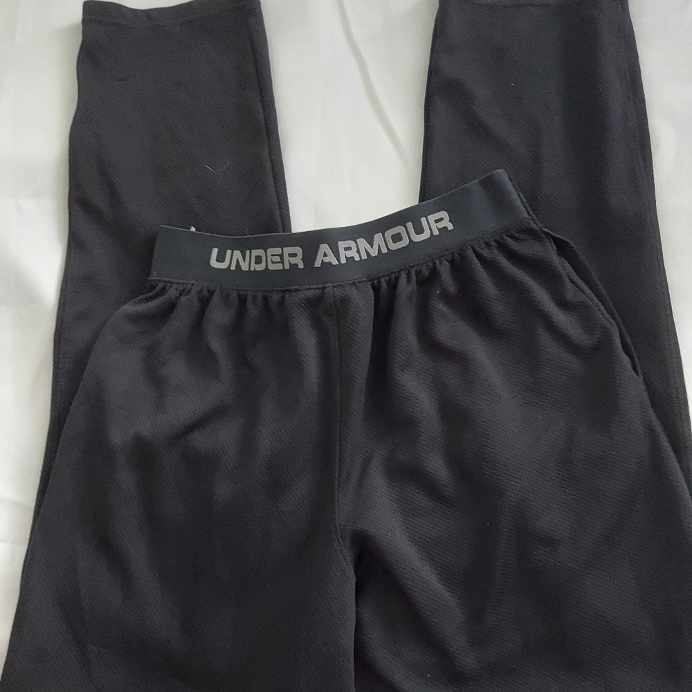 Under Armour Sweatpants. Youth Large. Black - Picture 4 of 5